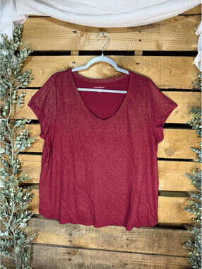 Lane Bryant Women's Burgundy Shimmer Gold Short Sleeve Top Size 14/16